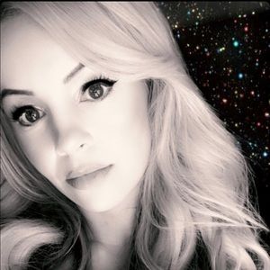 Meet your Posher, Fatima